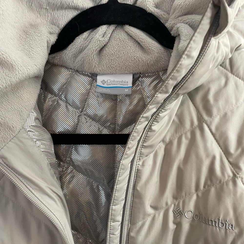 COLUMBIA long hooded coat!